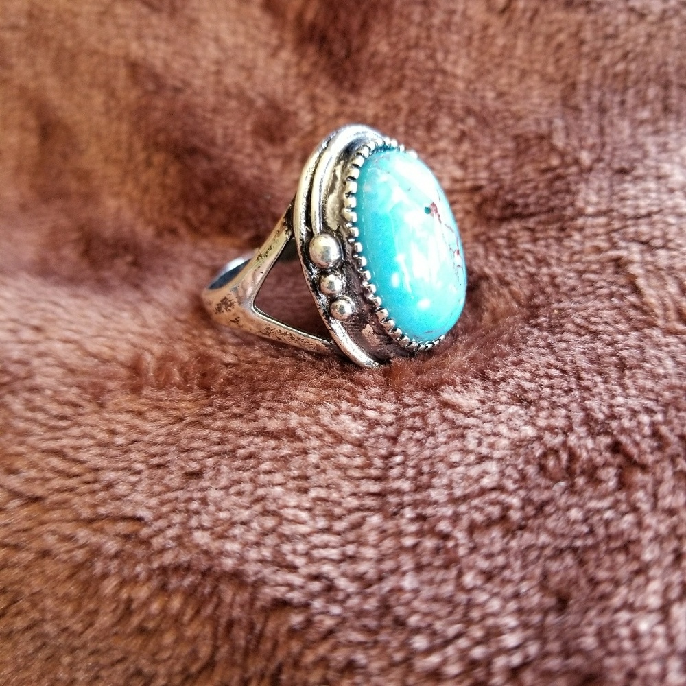 TURQUOISE OVAL RING